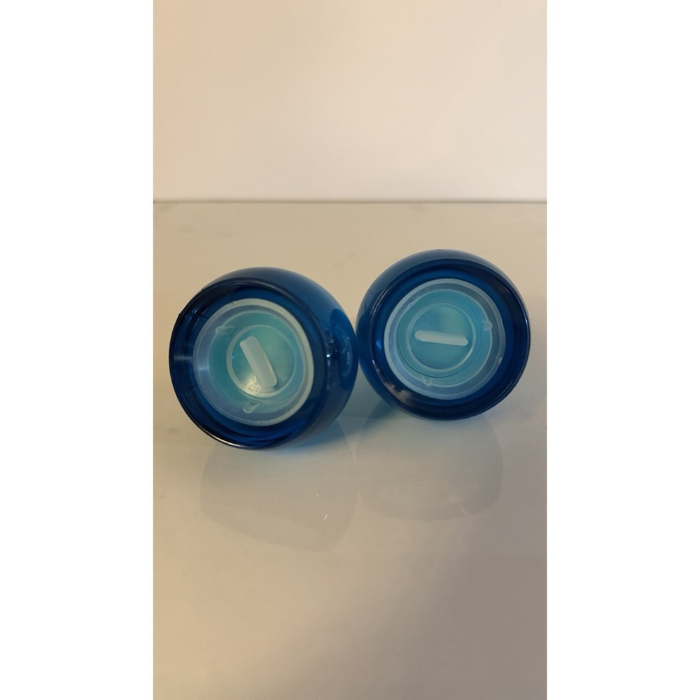 Vintage MCM Guzzini Teardrop Blue Acrylic Salt & Pepper Shaker Set - Picture 4 of 4